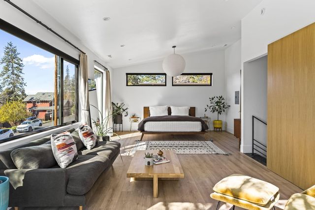 1901 NW 6th Street, Bend, OR 97703