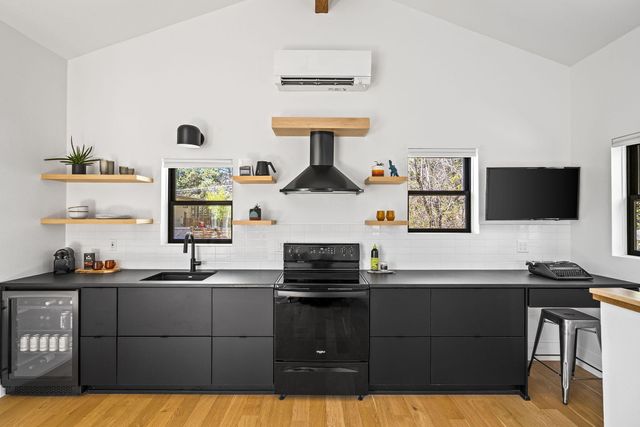 1901 NW 6th Street, Bend, OR 97703