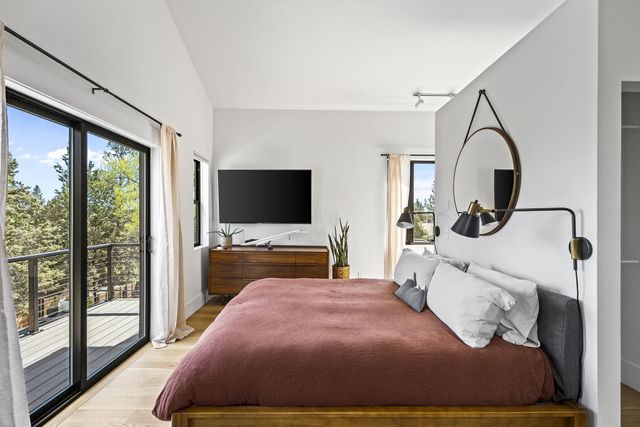 1901 NW 6th Street, Bend, OR 97703