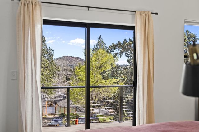 1901 NW 6th Street, Bend, OR 97703