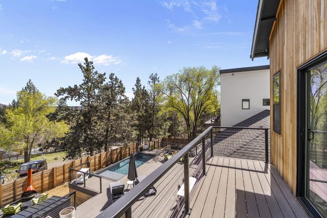 1901 NW 6th Street, Bend, OR 97703