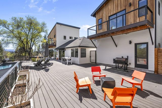 1901 NW 6th Street, Bend, OR 97703