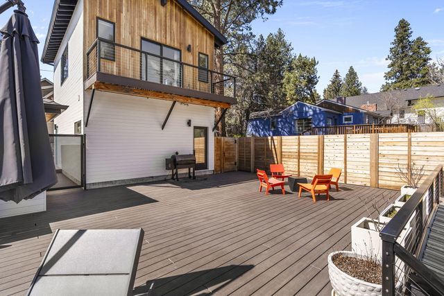 1901 NW 6th Street, Bend, OR 97703