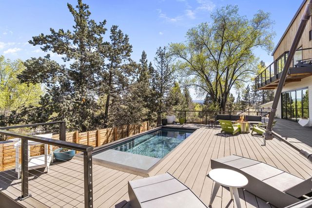 1901 NW 6th Street, Bend, OR 97703