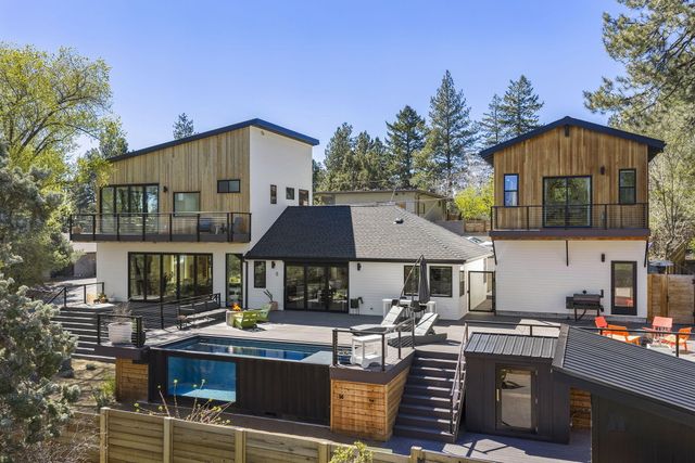 1901 NW 6th Street, Bend, OR 97703