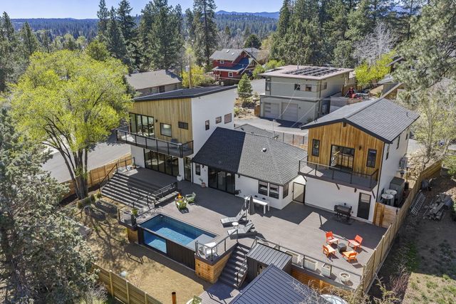 1901 NW 6th Street, Bend, OR 97703