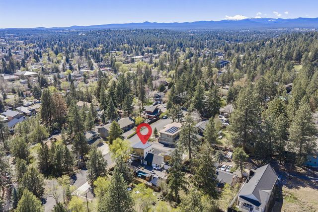 1901 NW 6th Street, Bend, OR 97703