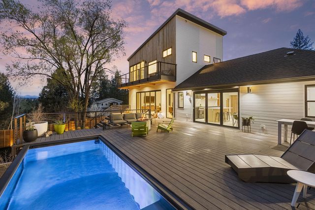 1901 NW 6th Street, Bend, OR 97703