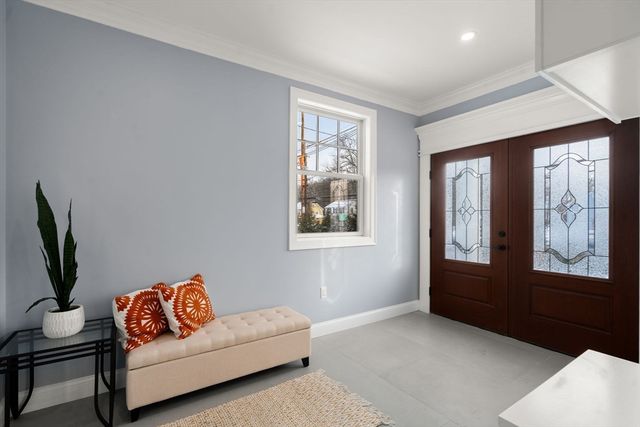 667 Boylston St 667, Newton, MA 02459