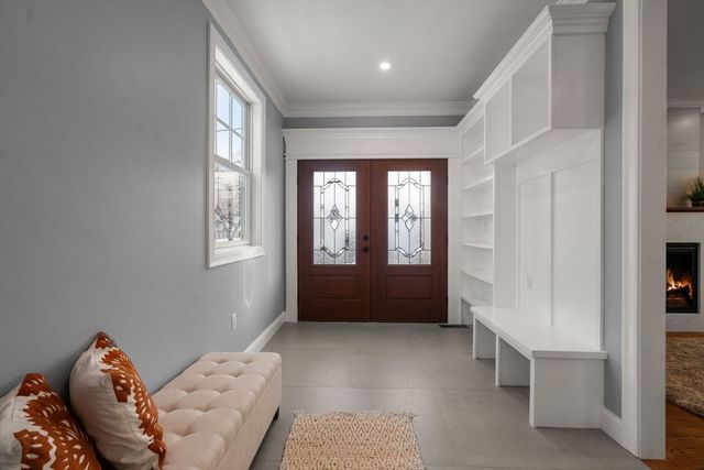 667 Boylston St 667, Newton, MA 02459