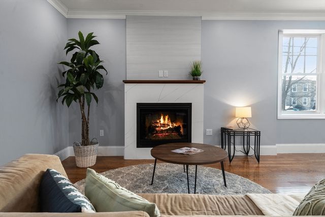 667 Boylston St 667, Newton, MA 02459