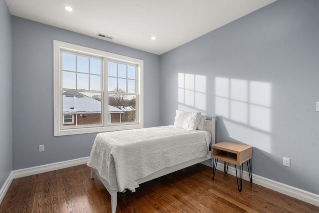 667 Boylston St 667, Newton, MA 02459