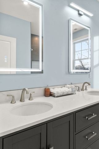 667 Boylston St 667, Newton, MA 02459