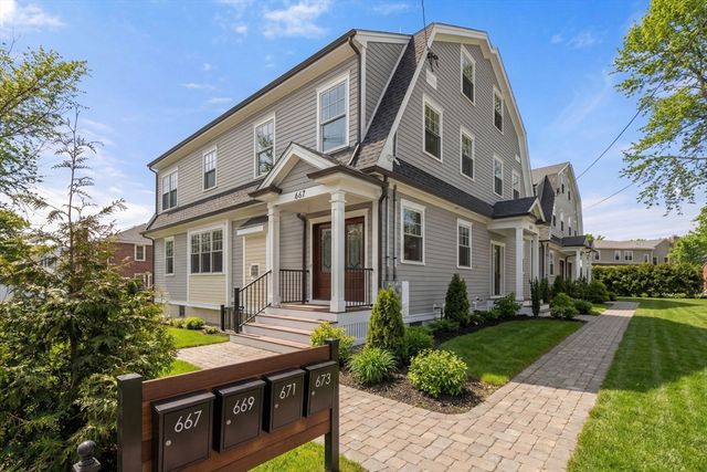 667 Boylston St 667, Newton, MA 02459