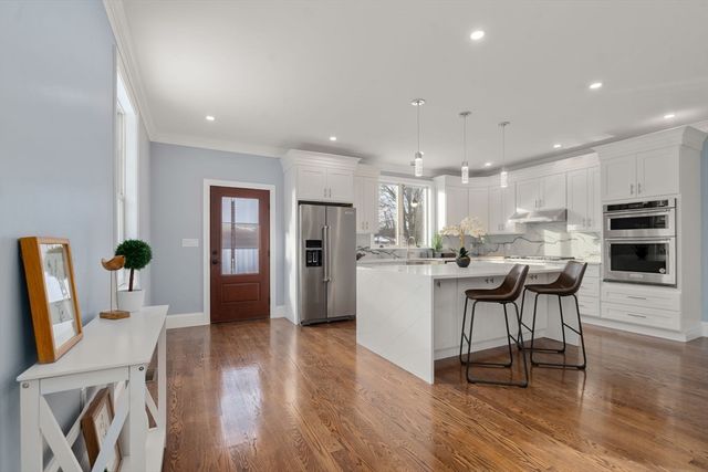 667 Boylston St 667, Newton, MA 02459