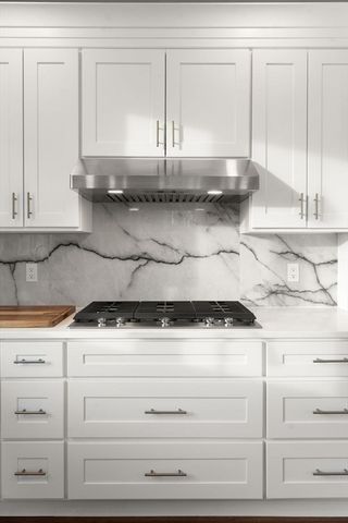 667 Boylston St 667, Newton, MA 02459