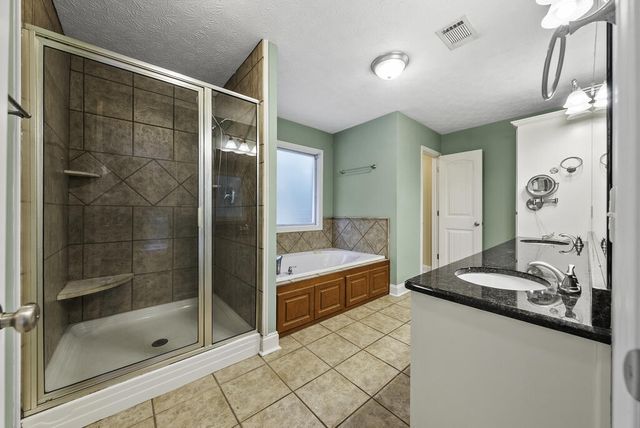 667 Lake Harding Drive, Hamilton, GA 31811