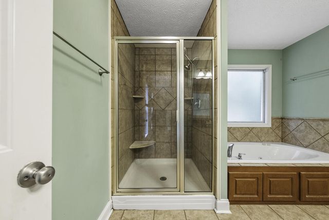 667 Lake Harding Drive, Hamilton, GA 31811