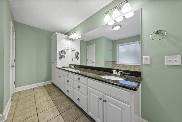 667 Lake Harding Drive, Hamilton, GA 31811