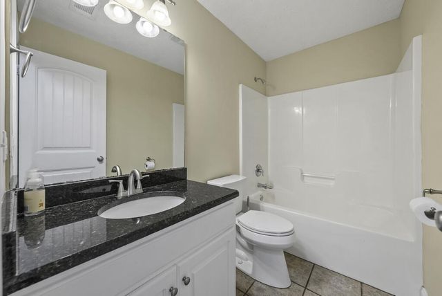 667 Lake Harding Drive, Hamilton, GA 31811