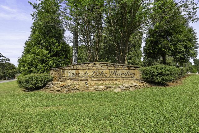 667 Lake Harding Drive, Hamilton, GA 31811