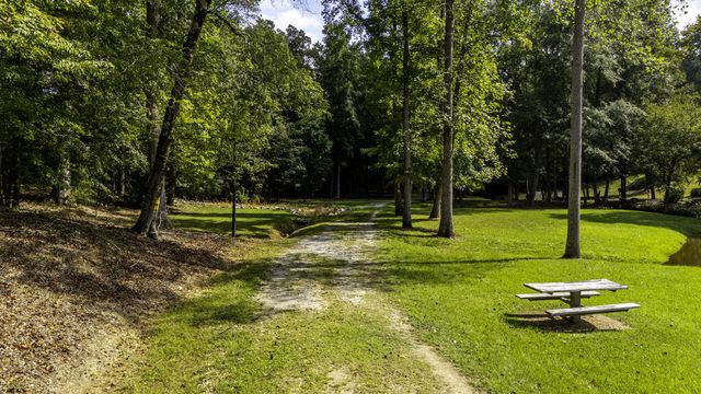 667 Lake Harding Drive, Hamilton, GA 31811