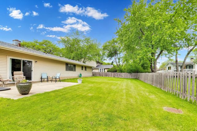 605 N Rohlwing Road, Palatine, IL 60074