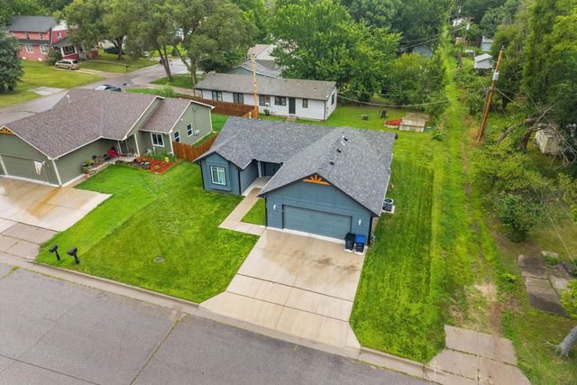 512 W 8th Ave, El Dorado, KS 67042