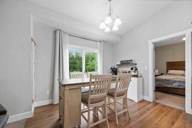 512 W 8th Ave, El Dorado, KS 67042