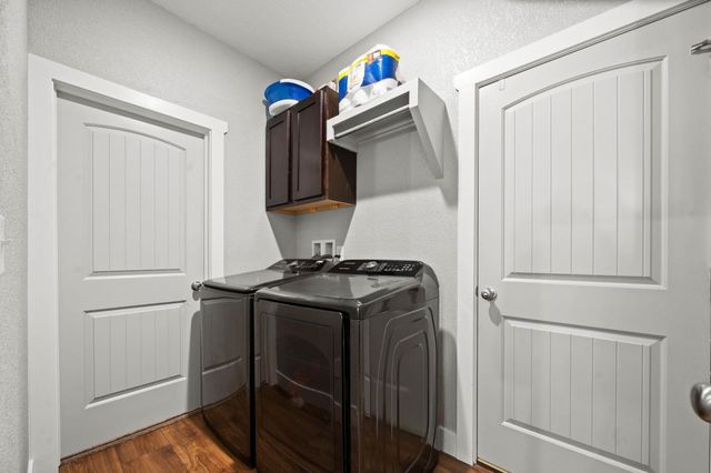 512 W 8th Ave, El Dorado, KS 67042