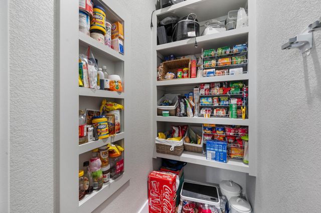 512 W 8th Ave, El Dorado, KS 67042