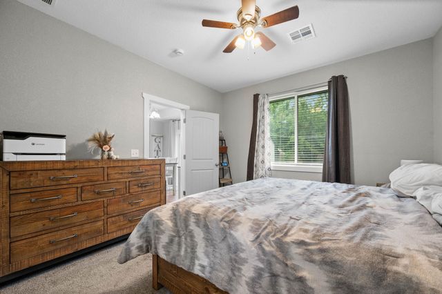 512 W 8th Ave, El Dorado, KS 67042