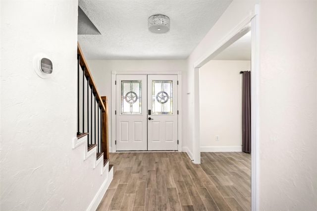 560 Landfall Lane, Conroe, TX 77302