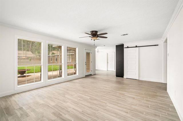 560 Landfall Lane, Conroe, TX 77302