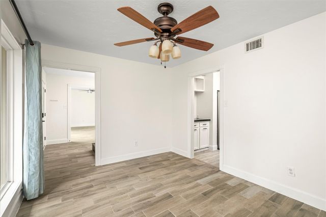 560 Landfall Lane, Conroe, TX 77302
