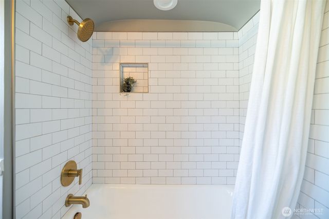 819 K Avenue, Anacortes, WA 98221