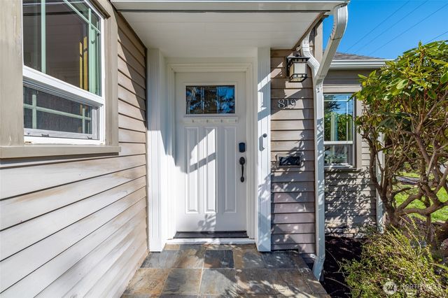 819 K Avenue, Anacortes, WA 98221