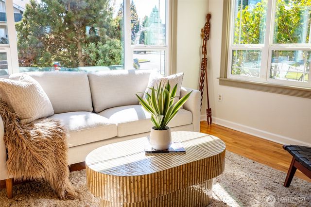 819 K Avenue, Anacortes, WA 98221