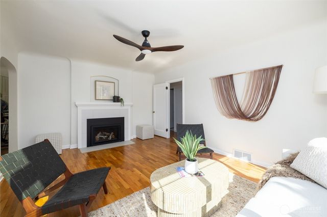 819 K Avenue, Anacortes, WA 98221