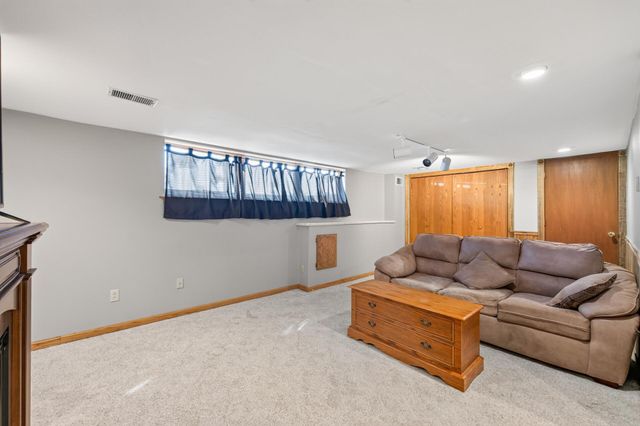 8088 Able Street NE, Spring Lake Park, MN 55432