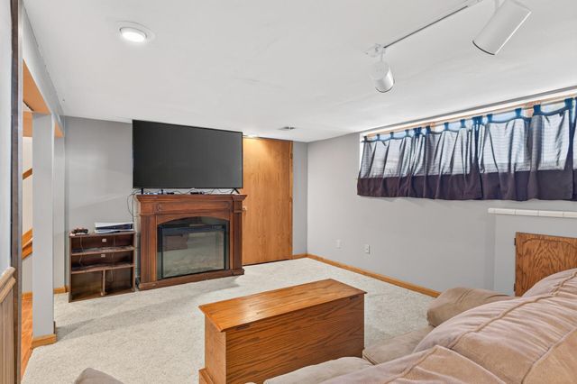 8088 Able Street NE, Spring Lake Park, MN 55432