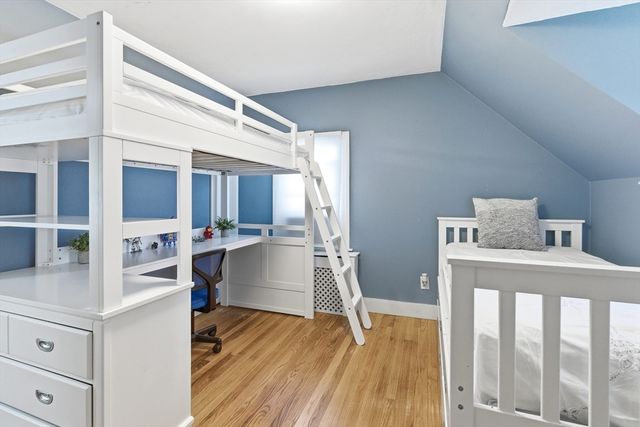 23 Kenilworth Rd, Shrewsbury, MA 01545