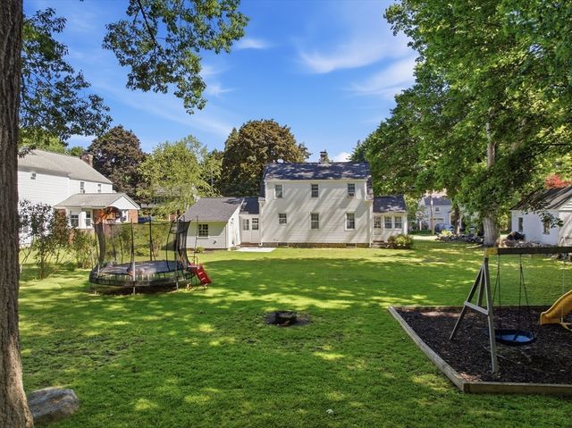 23 Kenilworth Rd, Shrewsbury, MA 01545