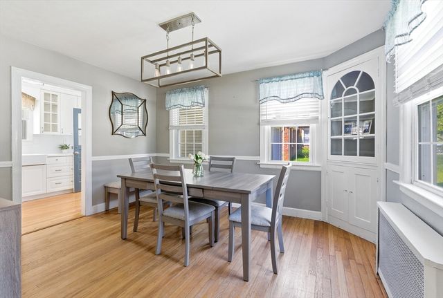 23 Kenilworth Rd, Shrewsbury, MA 01545