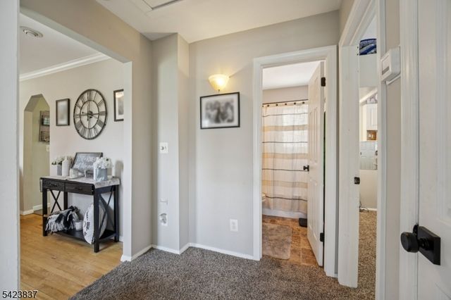 9 Cottonwood Ct, Hardyston Twp., NJ 07460