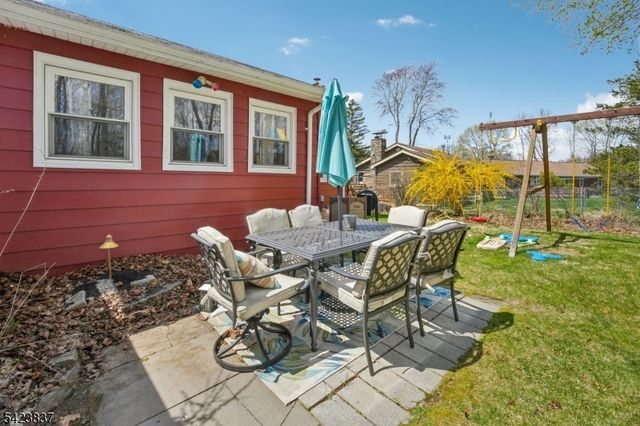 9 Cottonwood Ct, Hardyston Twp., NJ 07460