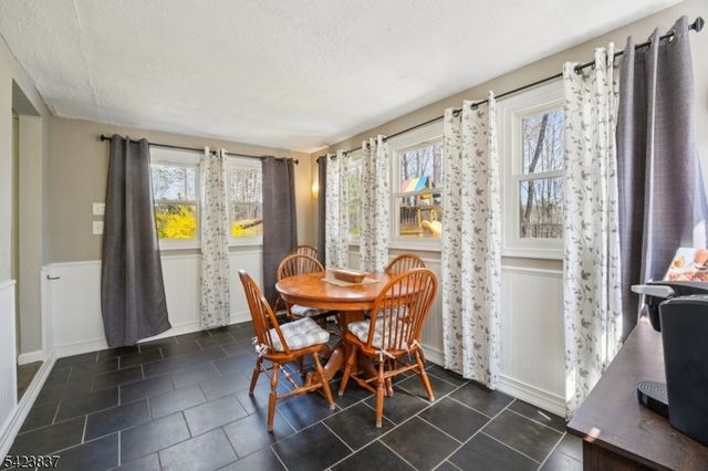 9 Cottonwood Ct, Hardyston Twp., NJ 07460