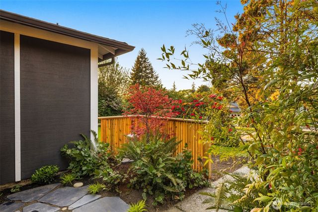 2001 SE 17th Court S, Renton, WA 98055
