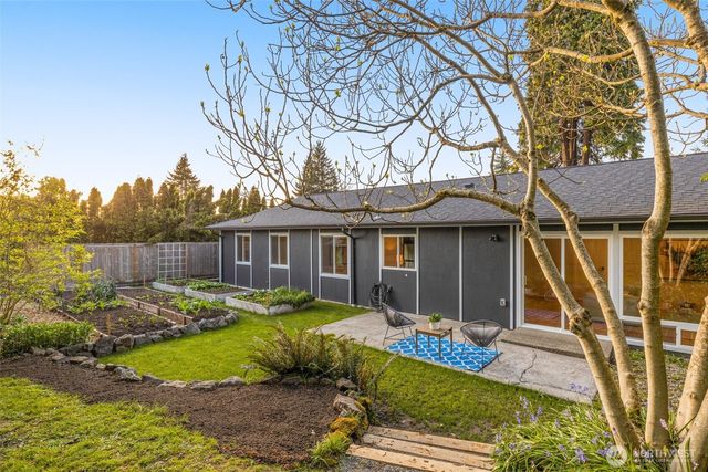 2001 SE 17th Court S, Renton, WA 98055