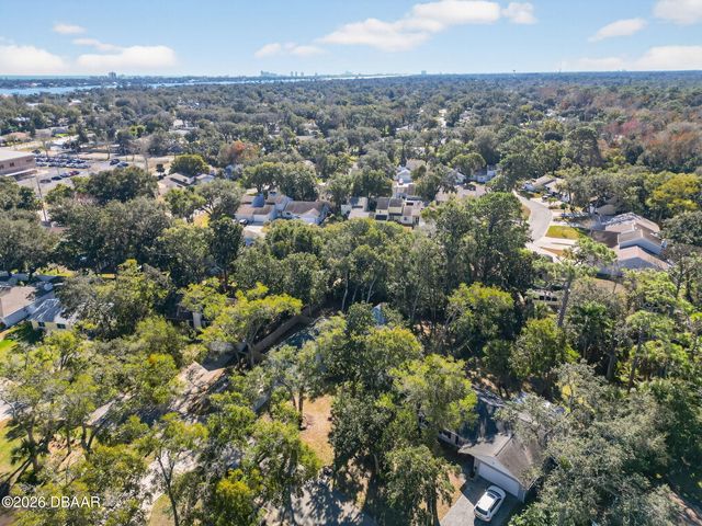 9 Brookside Circle, Ormond Beach, FL 32174